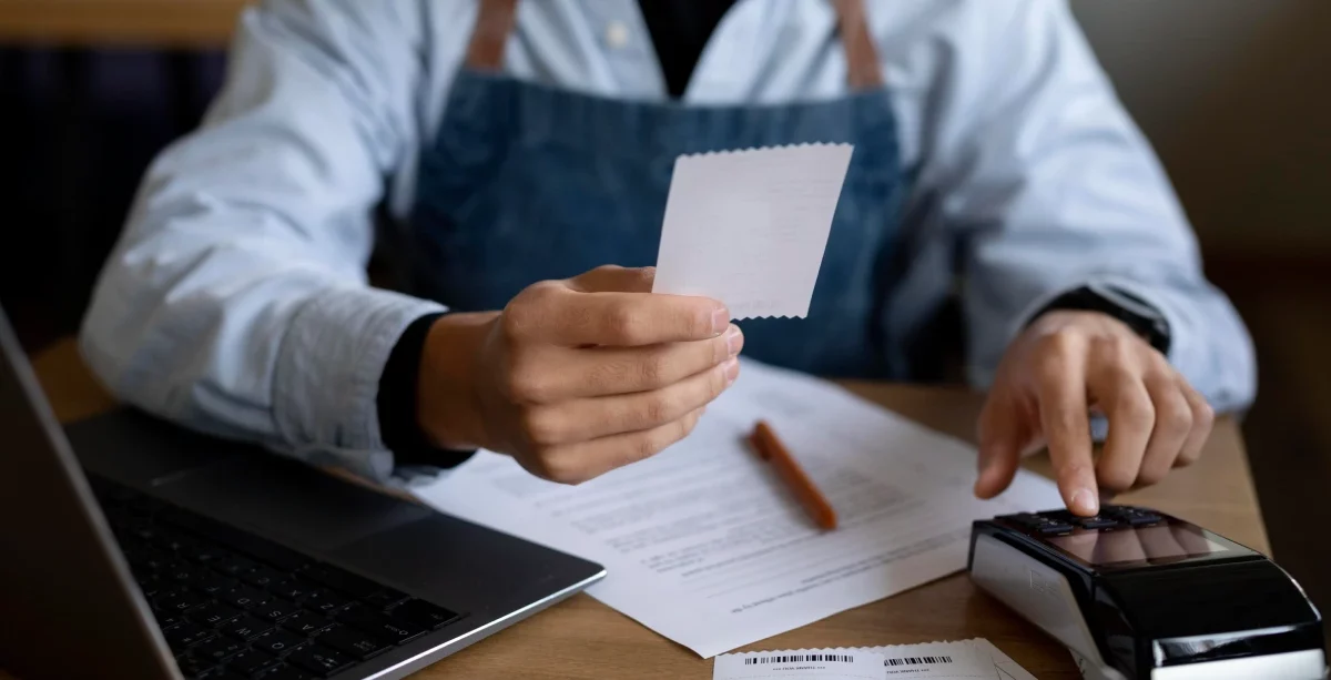Comment comptabiliser les débours et les refacturations de frais
